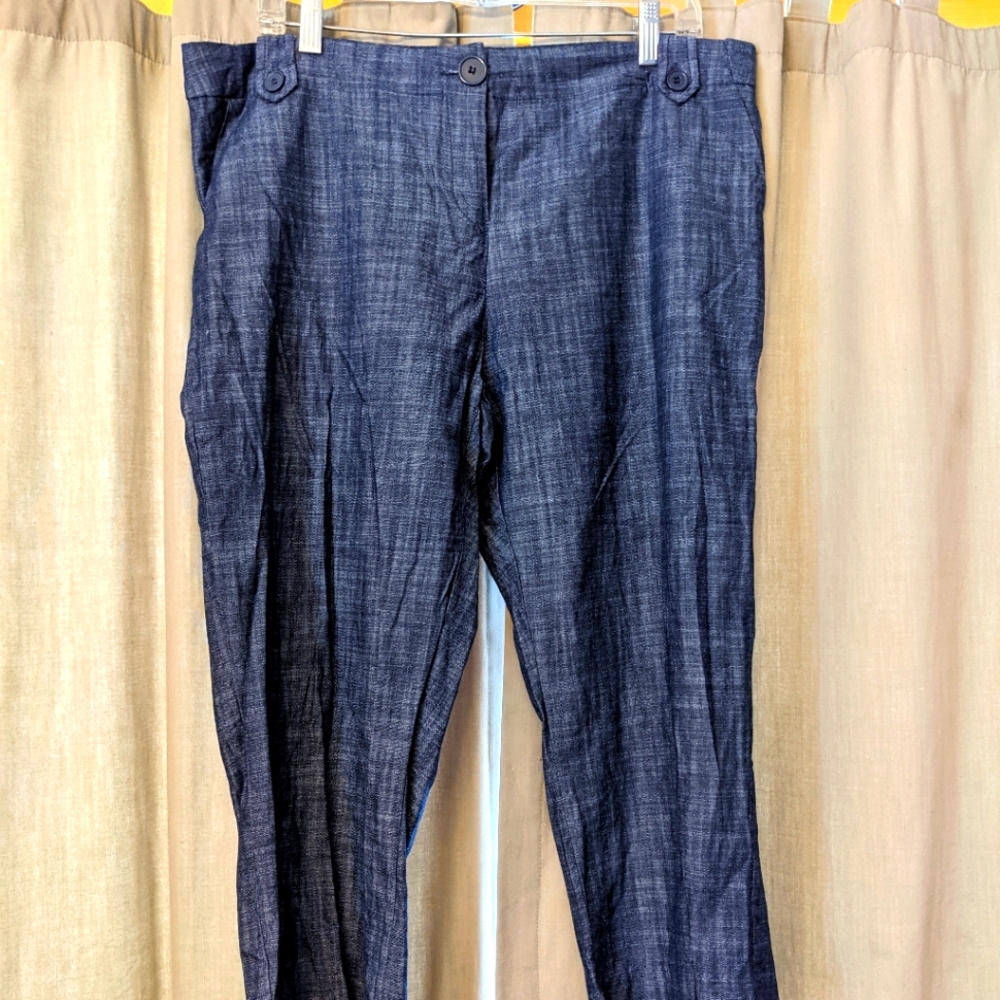 Super cute The Limited capris